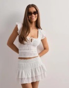 Nelly - Hvid - Broderie Anglaise Frill Skirt