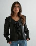 Vero Moda - Sort - Awbea Ls V-Neck Frill Blouse