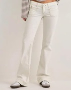Nelly - Hvid - Super Low Heart Pocket Bootcut Jeans