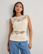 Malina - Hvid - Desire Lace Trimmed Cut Out To