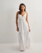 Nelly - Hvid - Maxi Lace Insert Dress