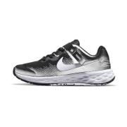 Nike Revolution 6 FlyEase Big Kids' BLACK/WHITE-DK SMOKE GREY